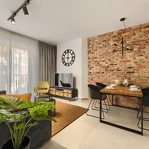 Elite Parking By Impero Apartment
